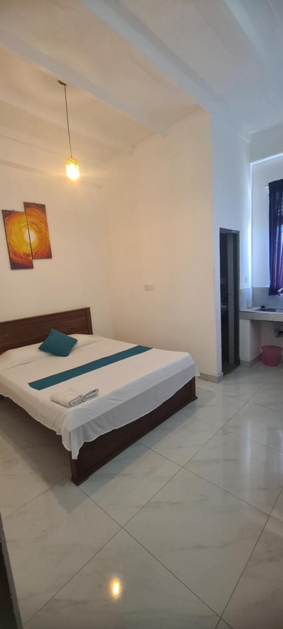 Ceylon Lodge - Airport Transit Hostel 니곰보 외부 사진