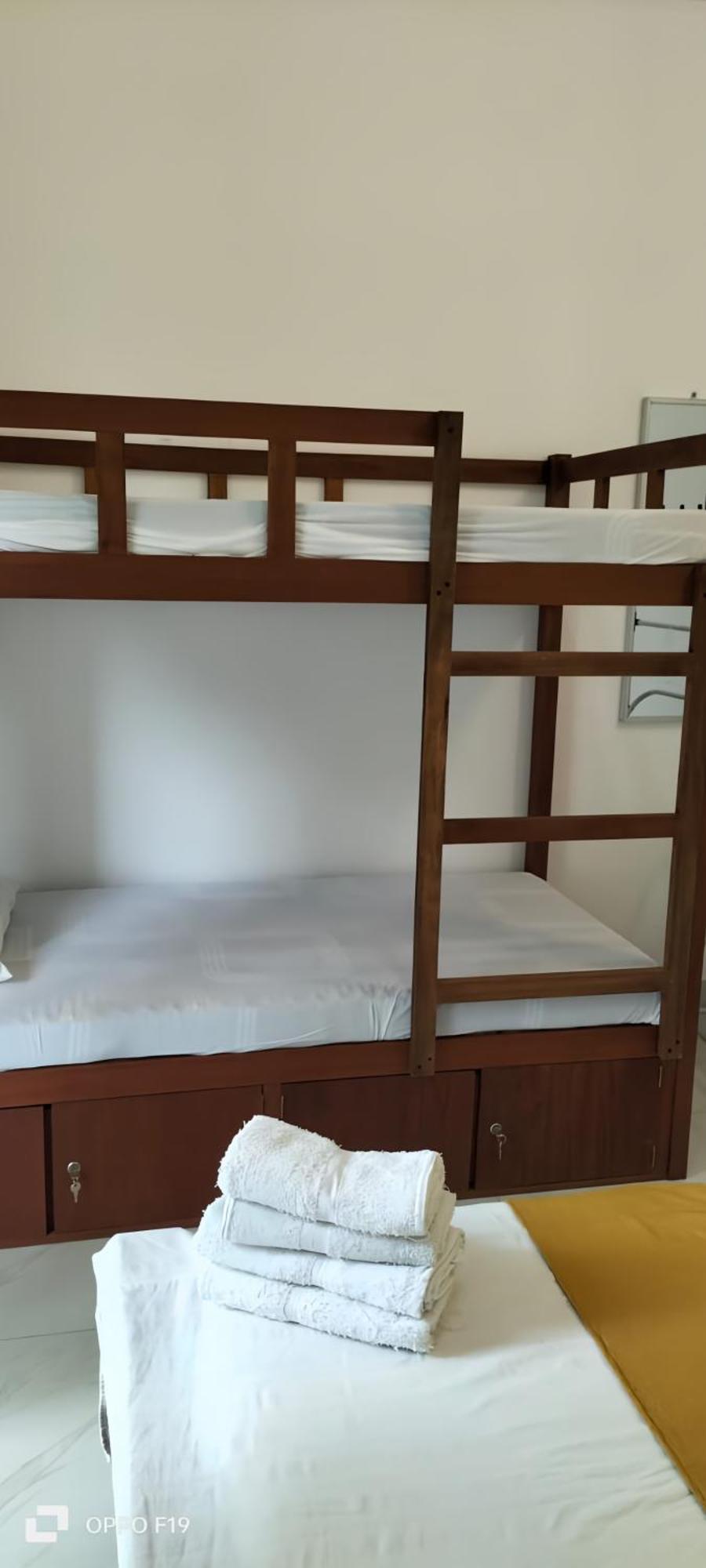 Ceylon Lodge - Airport Transit Hostel 니곰보 외부 사진